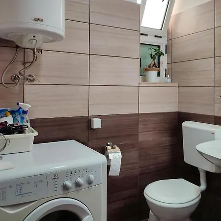 Mila Center-free Parking וראנג'ה