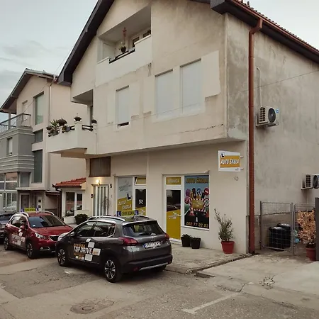 Mila Center-free Parking * Vranje
