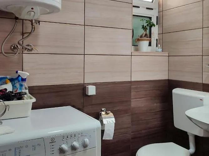 Mila Center-free Parking Vranje