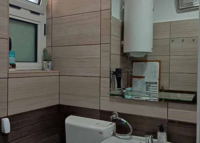 Mila Center-free Parking * Vranje